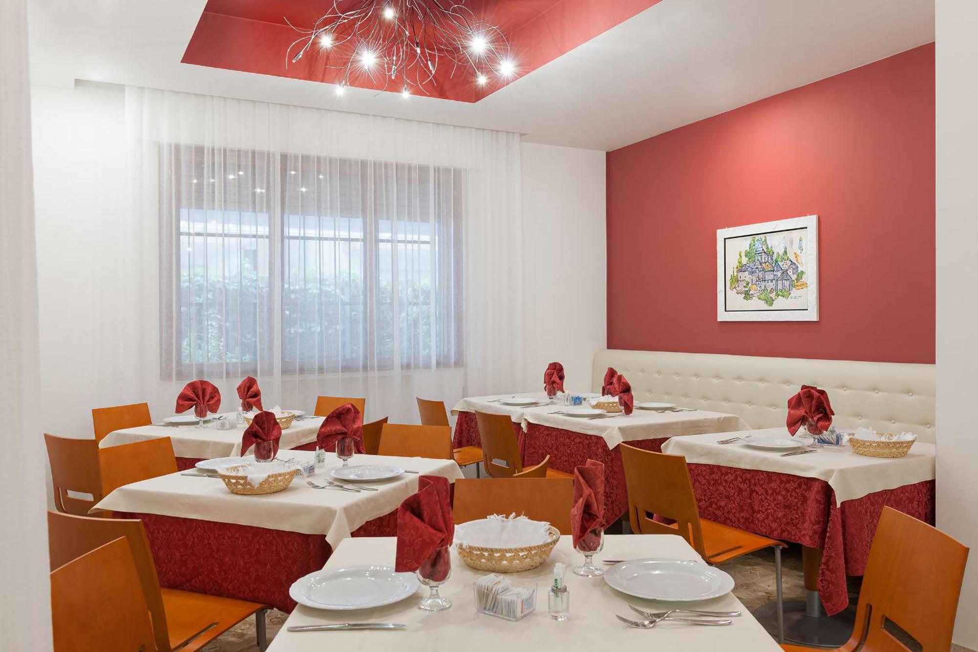 Hotel Europeo Sottomarina Exterior photo