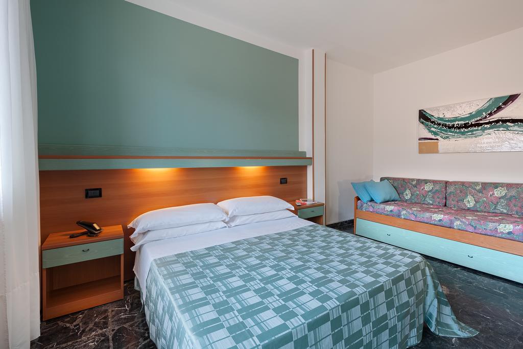 Hotel Europeo Sottomarina Exterior photo