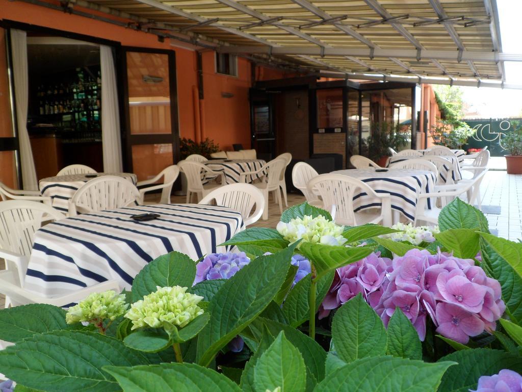 Hotel Europeo Sottomarina Exterior photo